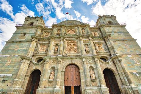 Catedral de Oaxaca! Khám Phá Kiệt Tác Kiến Trúc Thập Kỷ 16 Nổi Tiếng