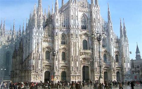 Catedral Duomo di Milano: Kiệt tác kiến trúc Gothic mang dấu ấn lịch sử!